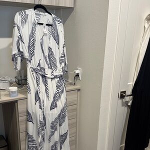 Corinth Print Maxi Dress White and Navy
